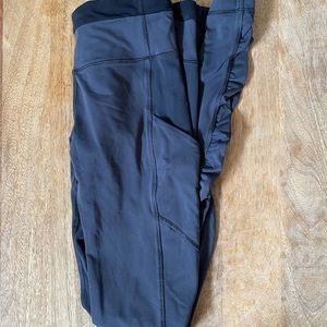 Lululemon leggings size 4